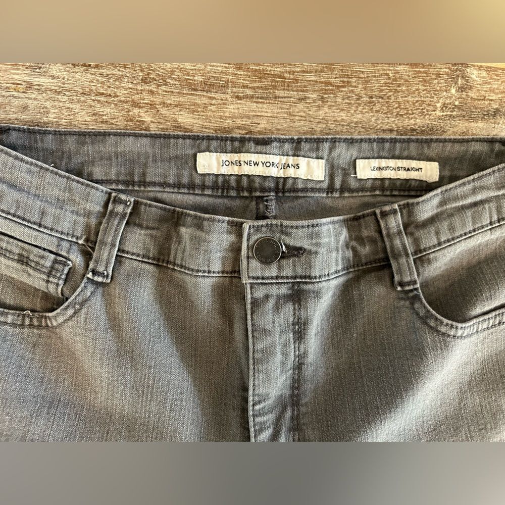 Jones New York Women's Lexington Straight Leg Jeans in Gray Size 10 Short - Picture 3 of 13